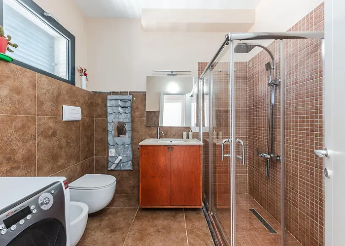 Apartamento 2-br Close To Radio Roger That By Pik Host Shkodër